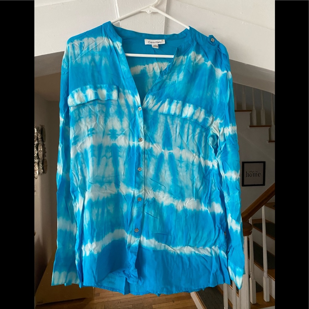 Calvin Klein light weight top.